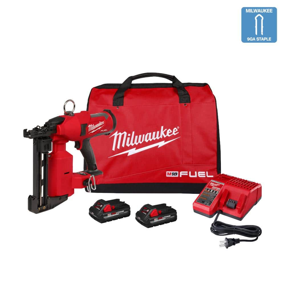 https://images.thdstatic.com/productImages/109e3660-1b11-4bcc-af24-32b251615435/svn/milwaukee-pneumatic-staplers-2843-22-64_1000.jpg