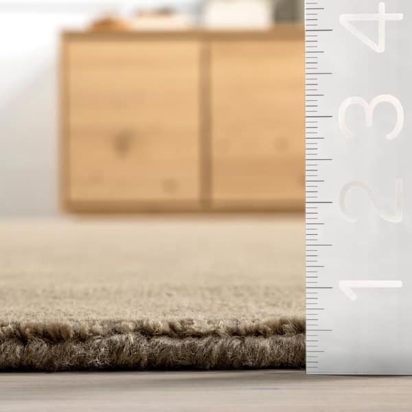 Speckled Wool-Blend Fawn Round 6 ft. Indoor Round Rug