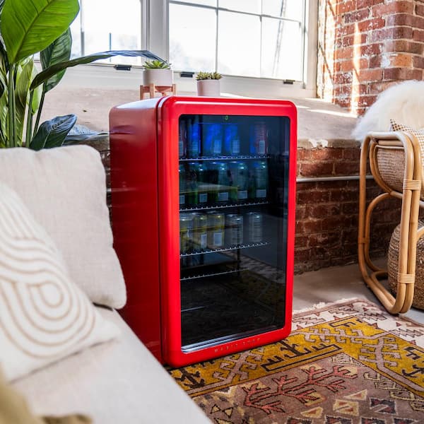 Magic Chef Retro Beverage Cooler in Red MCB34CHR The