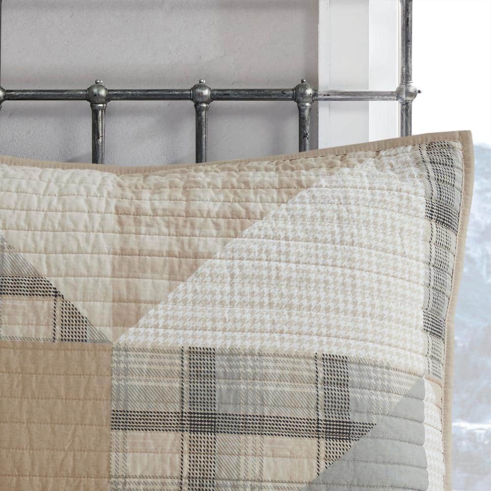 Tan Geometric Pattern Oversized Cotton King Quilt Set