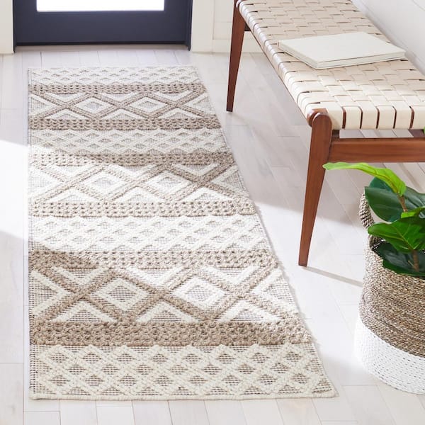 Vermont Ivory/Gray 2 ft. x 8 ft. Tribal Geometric Runner Rug