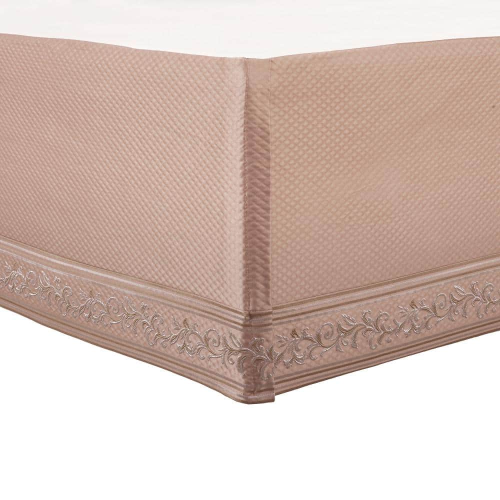 Blush Queen Gathered Embellishment Comforter Set with Shams