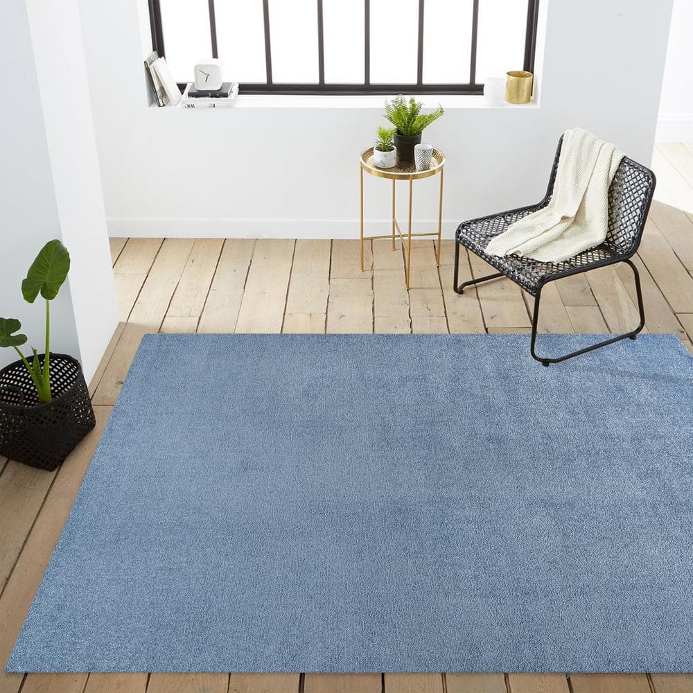 Classic Blue 8'x10' Synthetic Low-Pile Area Rug