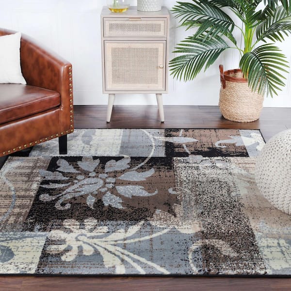 Pastiche Chocolate 5 ft. x 5 ft. Floral Patchwork Polypropylene Area Rug