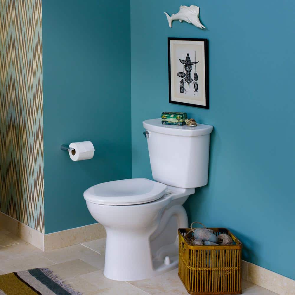 White Elongated High Efficiency Vitreous Chinaware Toilet