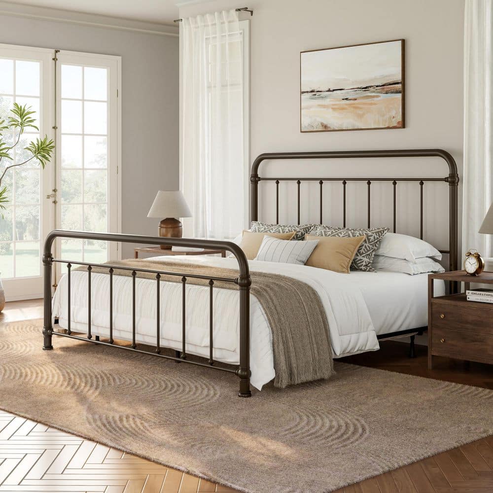 Hillsdale Furniture Kirkland Metal King Spindle Bed with Metal