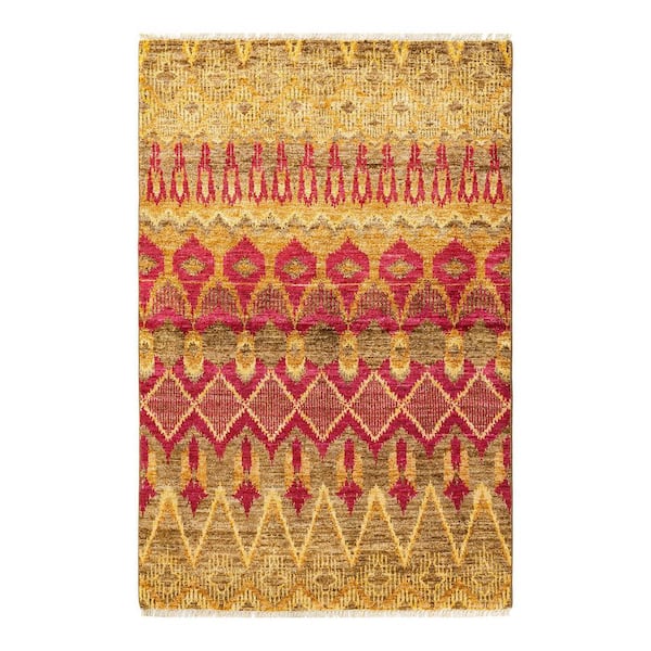 Solo Rugs Modern One of a Kind Contemporary Yellow 4 ft. 0 in. x 6 ft. 1 in. Ikat Area Rug