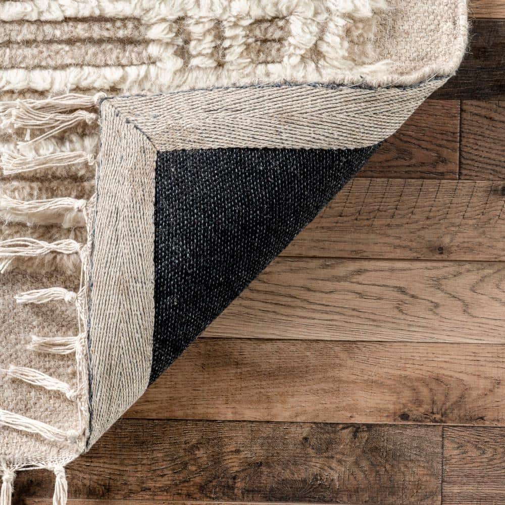 Beige Crosshatch Tufted Shag Wool 4' x 6' Rug