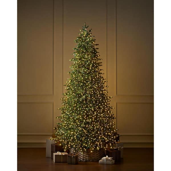 9 ft Elegant Twinkling Grand Fir LED Pre-Lit Artificial Christmas Tree with Timer T31