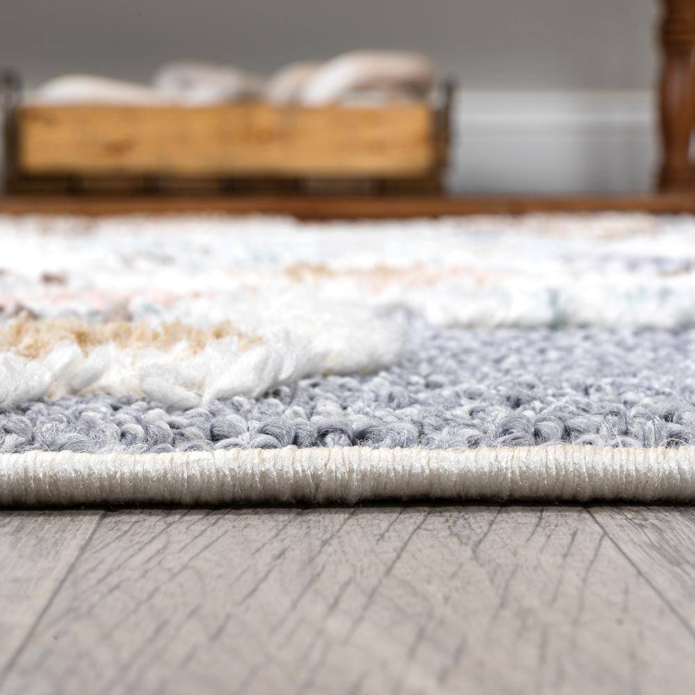 Aziza Gray and Multicolor Synthetic Medallion Area Rug
