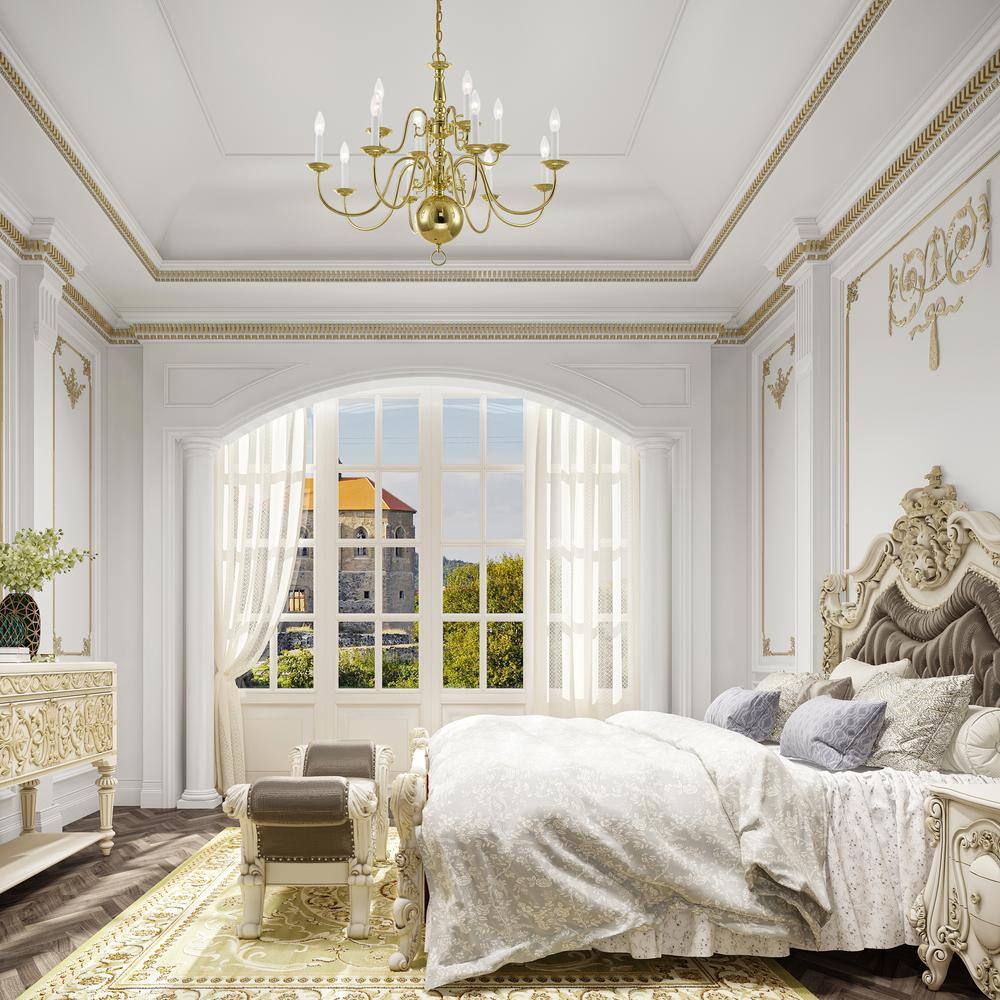 Elegant Colonial 12-Light Polished Brass Chandelier with Candelabra Base