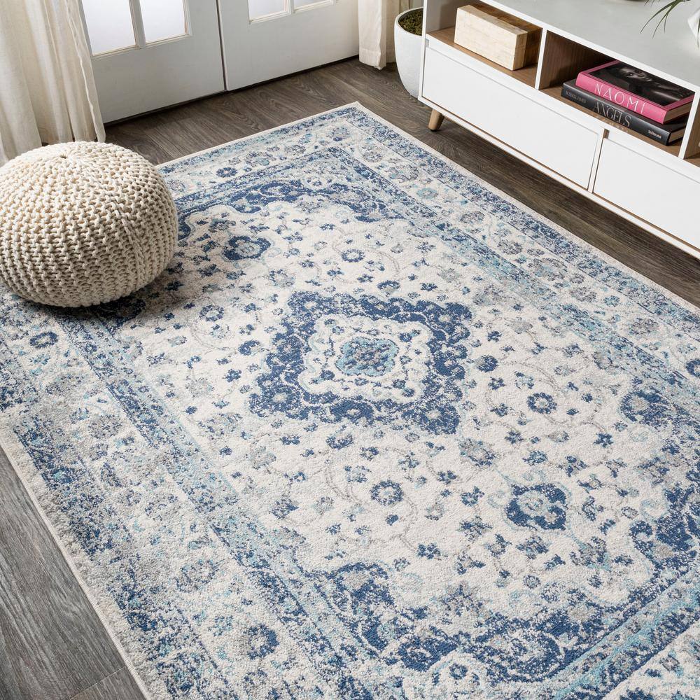 French Country Medallion 4' x 6' Blue/Gray Synthetic Area Rug