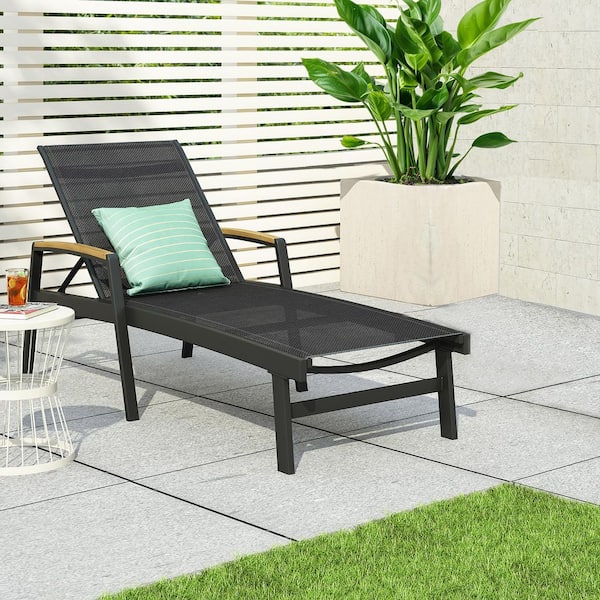 Harper & Bright Designs Black Metal Adjustable Outdoor Chaise Lounge