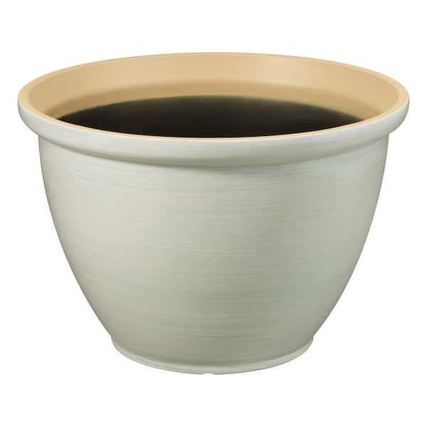 18 in. Giselle Cream Decorative Plastic Planter ( 18 in. D x 12 in. H) with Drainage Hole