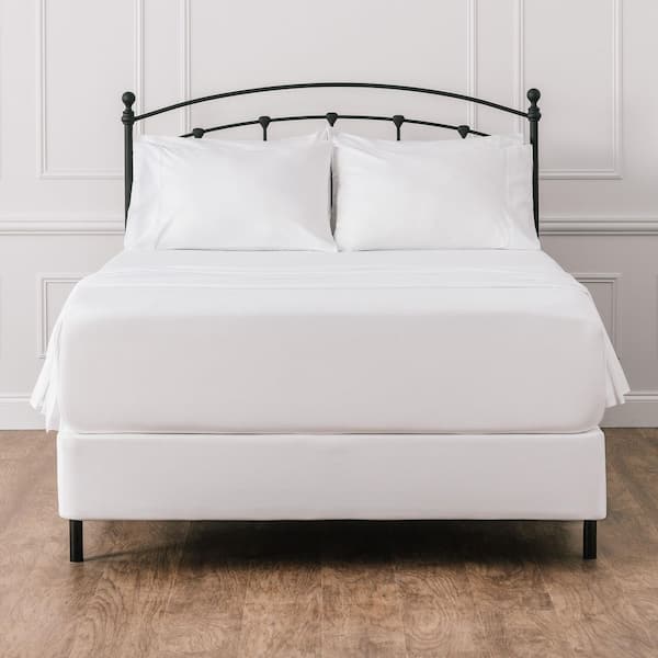 4-Piece White Solid Color Maze Embossed Microfiber Bedsheets Set, King