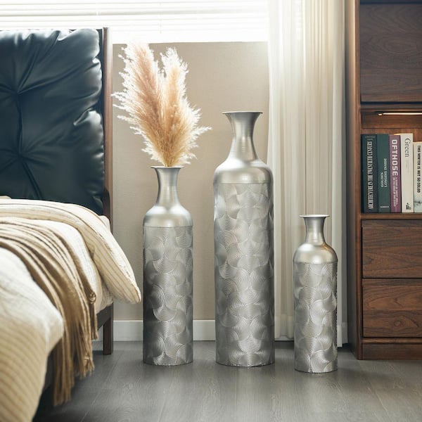 陶器　　インテリア Classic 33 in. Silver Metal Cylinder Decorative Floor Vase 3Piece