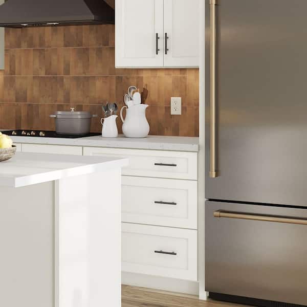 Shaker Full Overlay 5.3125 in. W x 1.28125 in. D x 0.5 in. H T Bar Pull in Matte Black