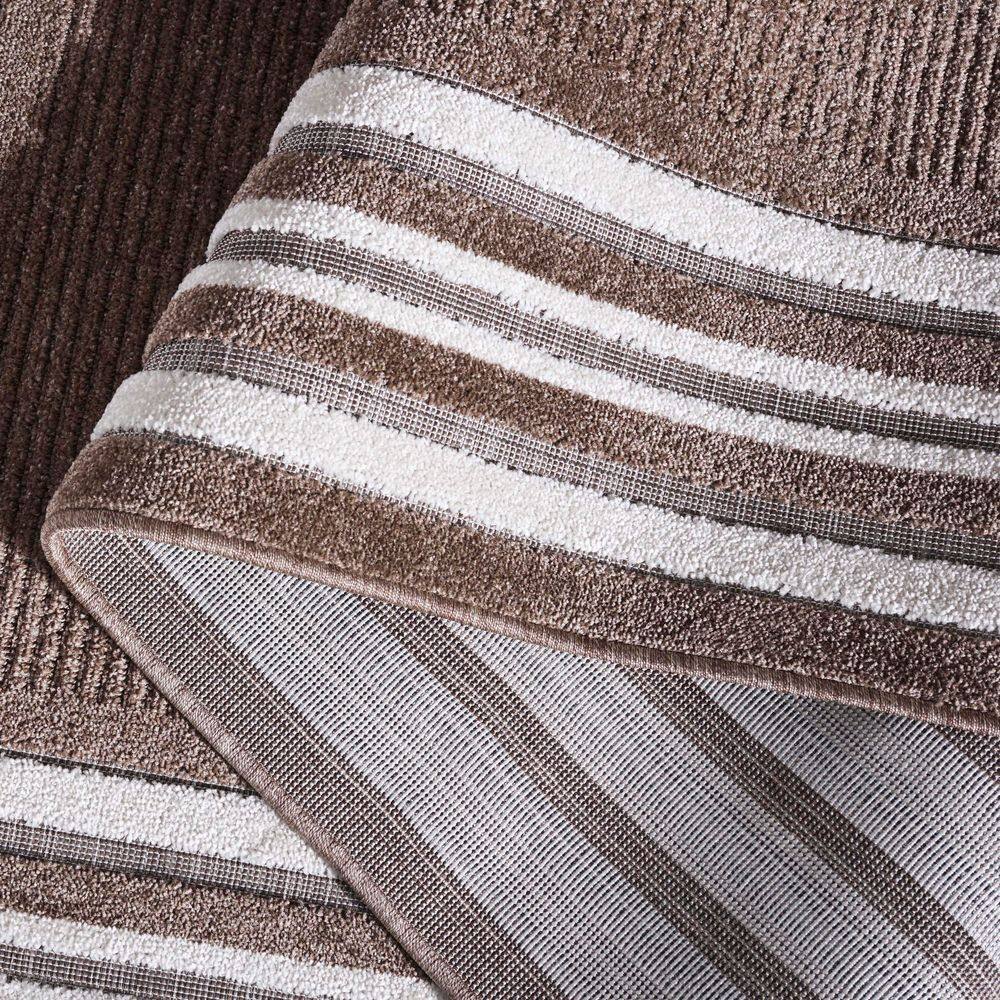 Brown and Ivory Rectangular Synthetic Area Rug, 5'3" x 7'6"