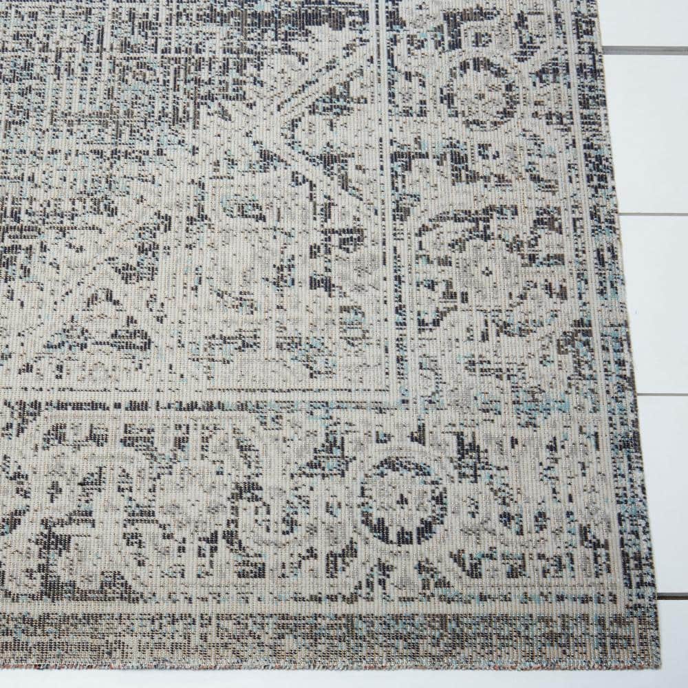 Nicole Miller Navy Blue Distressed Medallion Indoor/Outdoor Rug