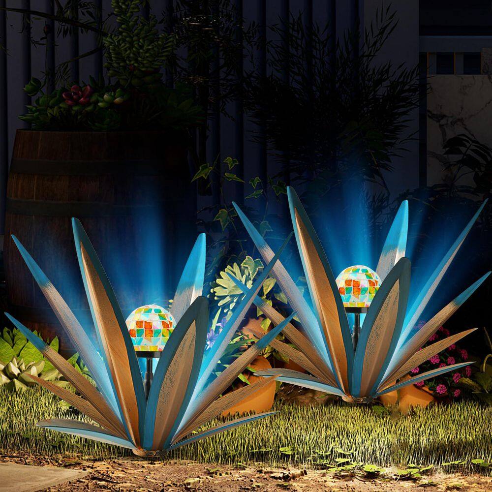 Rustic Garden Style Metal Agave Garden Sculpture