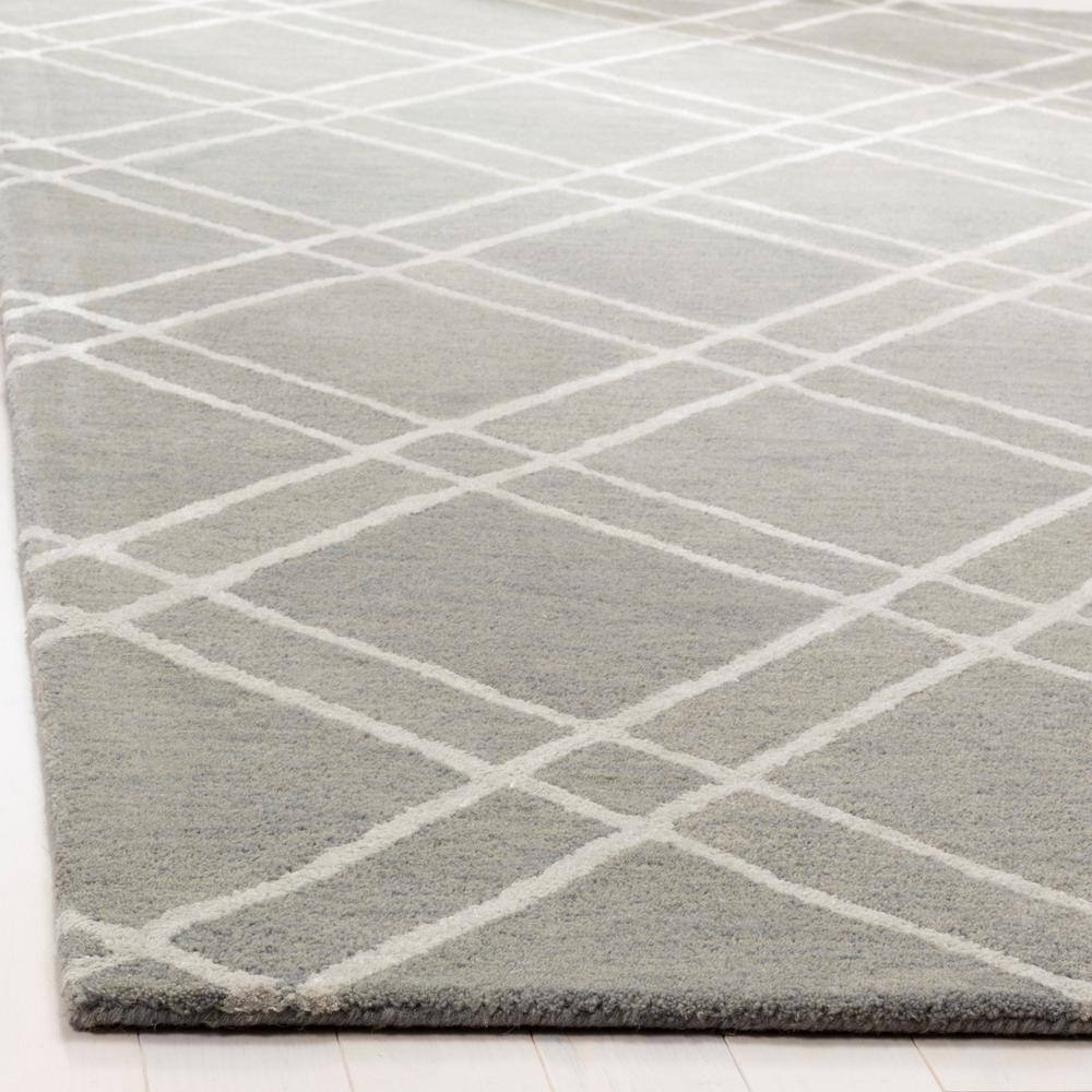 Handmade Gray Tufted Wool Round Area Rug 24"