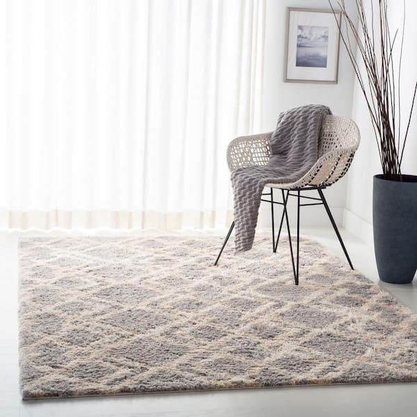 Berber Shag Gray/Cream 5 ft. x 7 ft. Multi-Diamond Geometric Area Rug