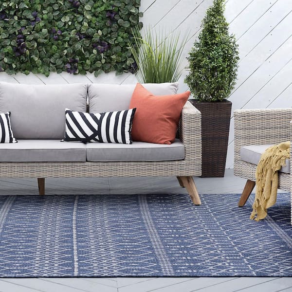 Veranda Geometric Navy 9 ft. x 12 ft. Indoor/Outdoor Area Rug