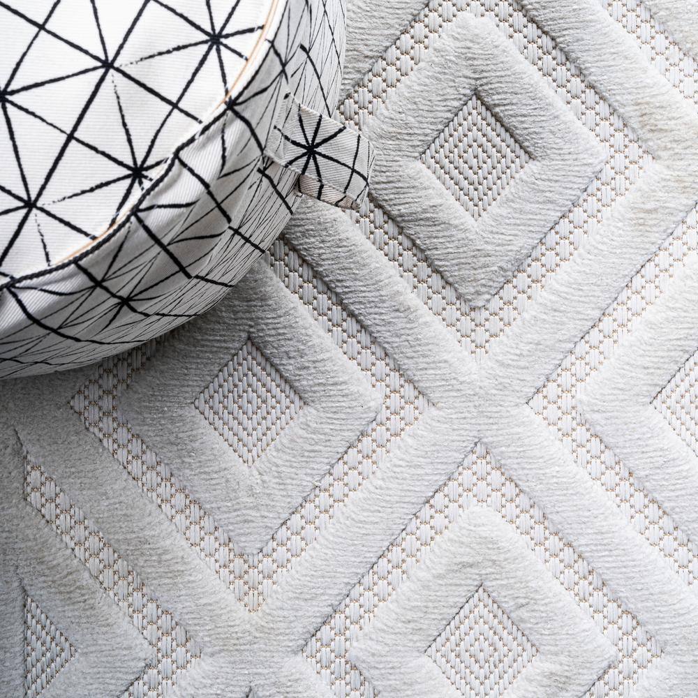 Ivory Geometric Reversible Indoor/Outdoor Area Rug