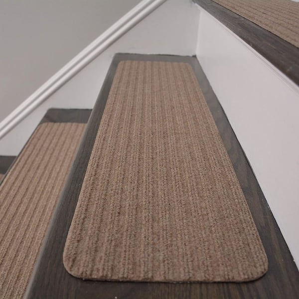 10 12 = Step Indoor Stair Treads Staircase  Rug Carpet  8'' x 18'' VP V-2. 