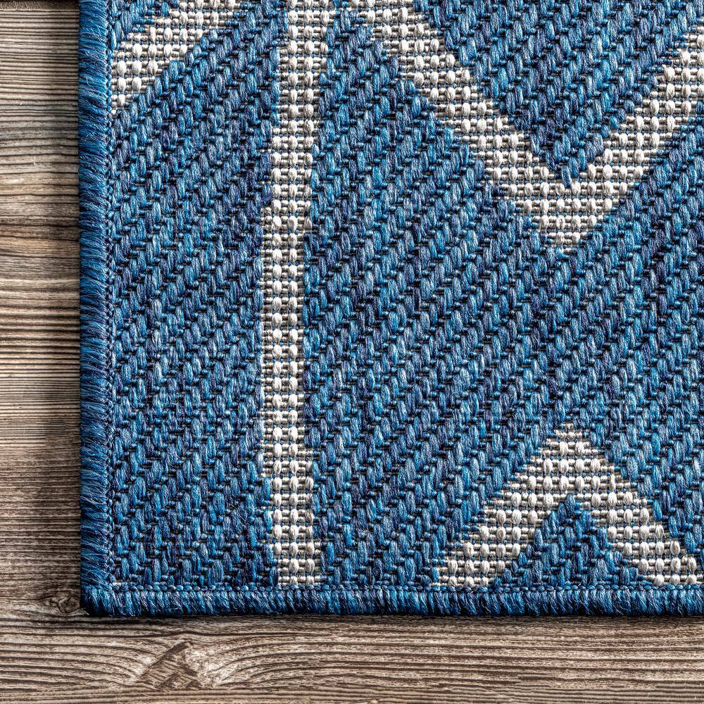 Modern Geometric Trellis 4' x 6' Blue Synthetic Area Rug