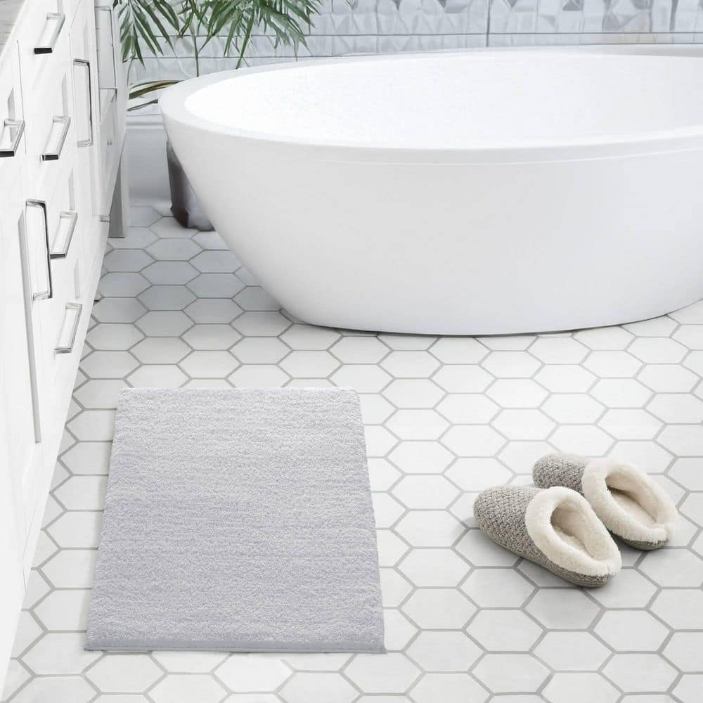 Luxurious Gray Microfiber Quick-Dry Spa Bath Rug