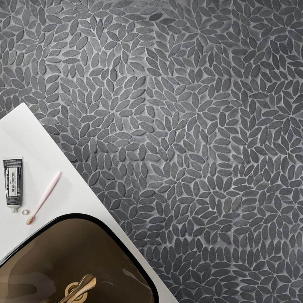 Gray Slate Pebble Mosaic Tile for Floors and Walls