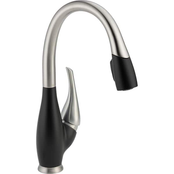 Delta Fuse Single-Handle Pull-Down Sprayer Kitchen Faucet with MagnaTite Docking in Stainless/Cracked Pepper