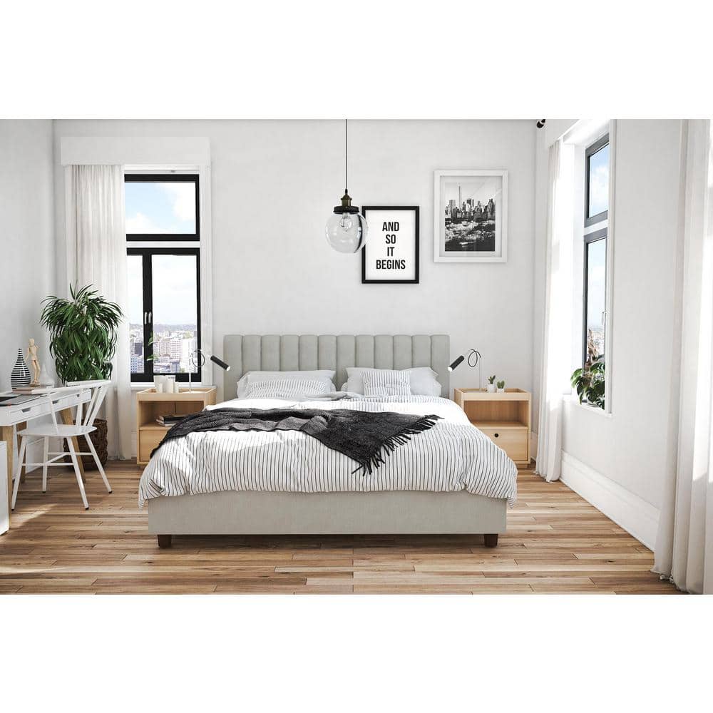 Elegant Queen Gray Linen Tufted Upholstered Bed with Wood Frame