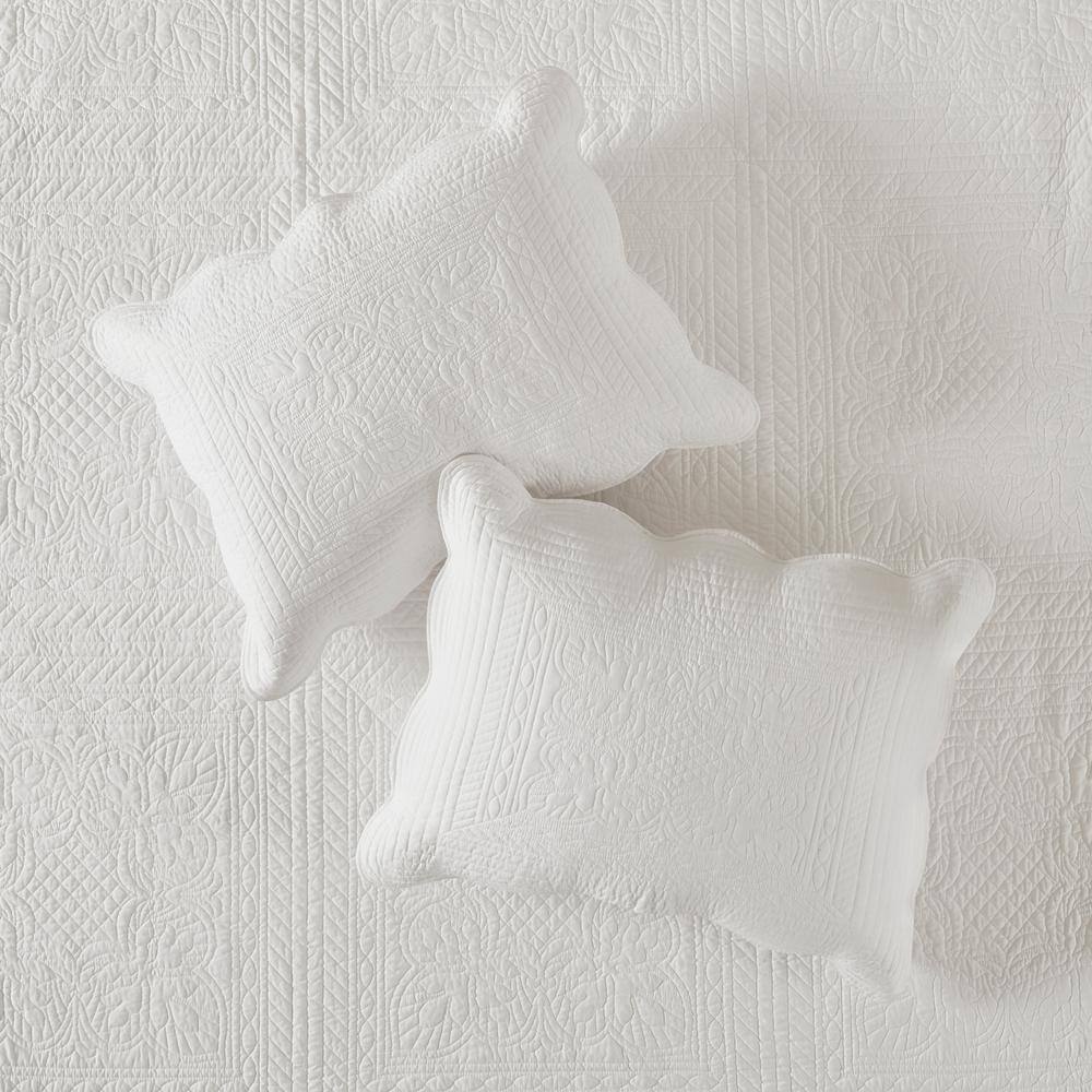 White Full Microfiber Reversible Scalloped Edge Quilt Set