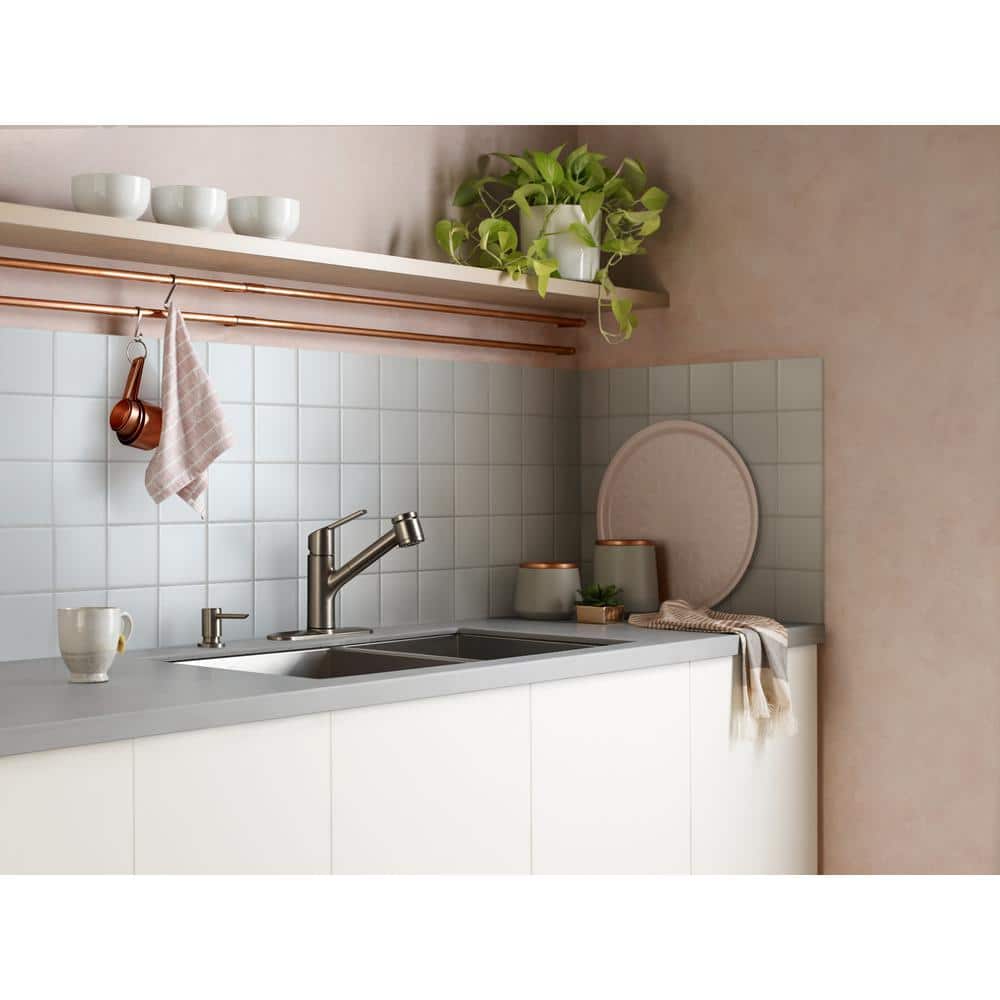 Stainless Steel Single-Handle Pull-Out Sprayer Kitchen Faucet