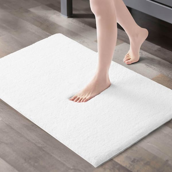 Marshmallow White 20 in. x 30 in. Bath Rug