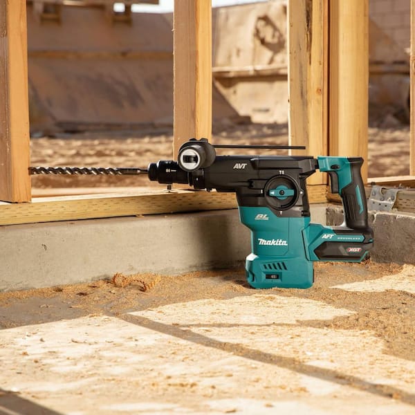 Makita 40-Volt Maximum XGT Brushless Cordless 1-3/16 in. Rotary