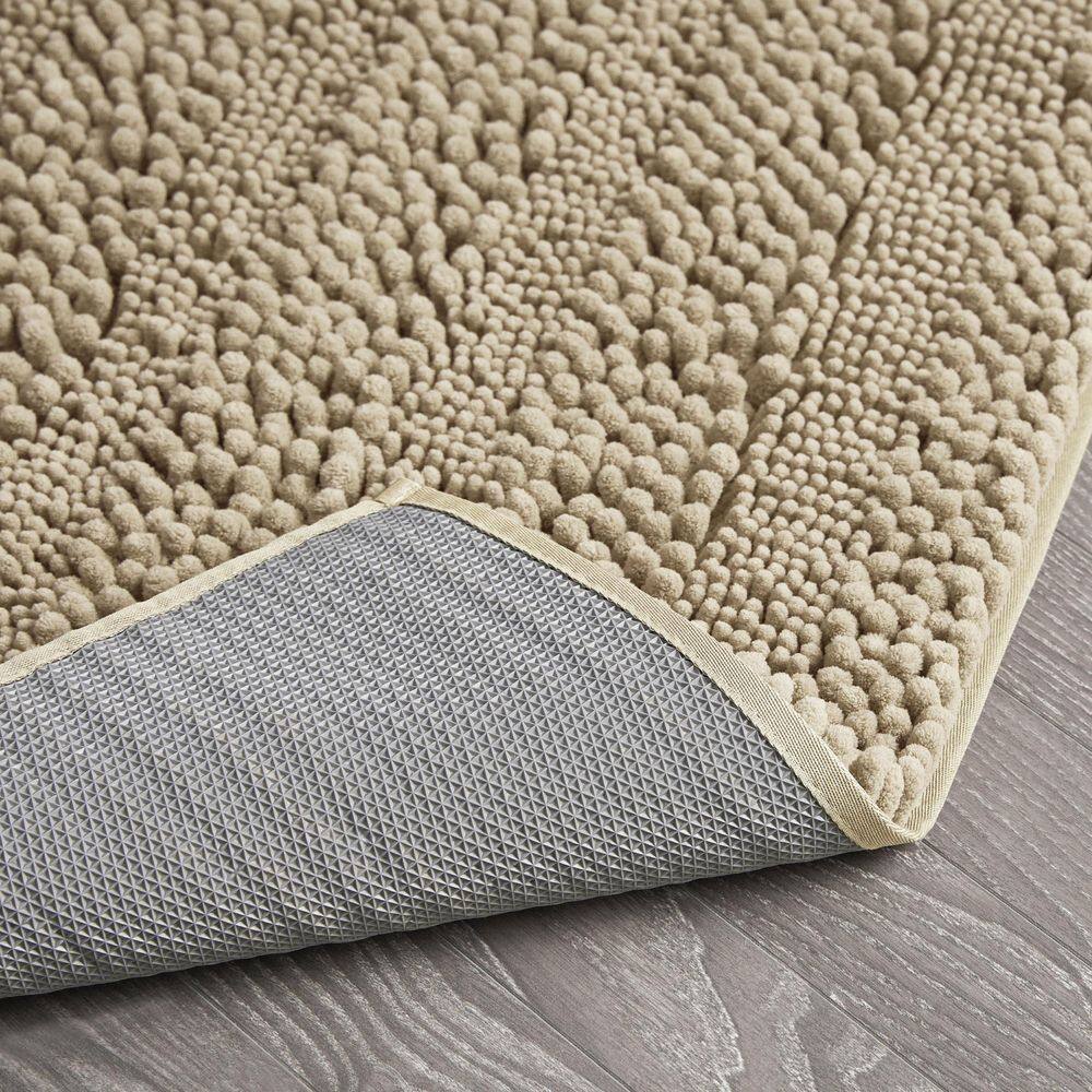 Tan Chenille Non-Slip Bath Mat with TPR Backing