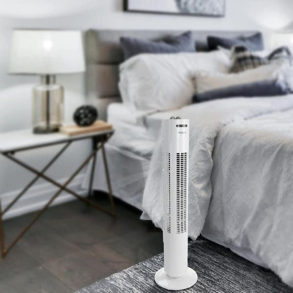Holmes living room bedroom 31" Oscillating Tower fan keeps you cool on hot days 