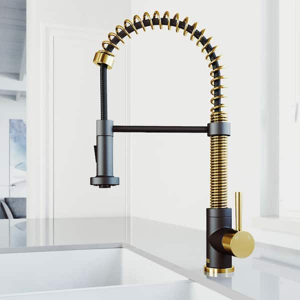 Edison Single Handle Pull-Down Sprayer Kitchen Faucet in Matte Brushed Gold and Matte Black