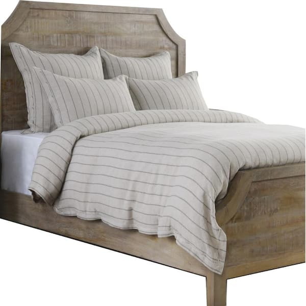 Benjara 1-Piece White Solid King Size Microfiber Quilt