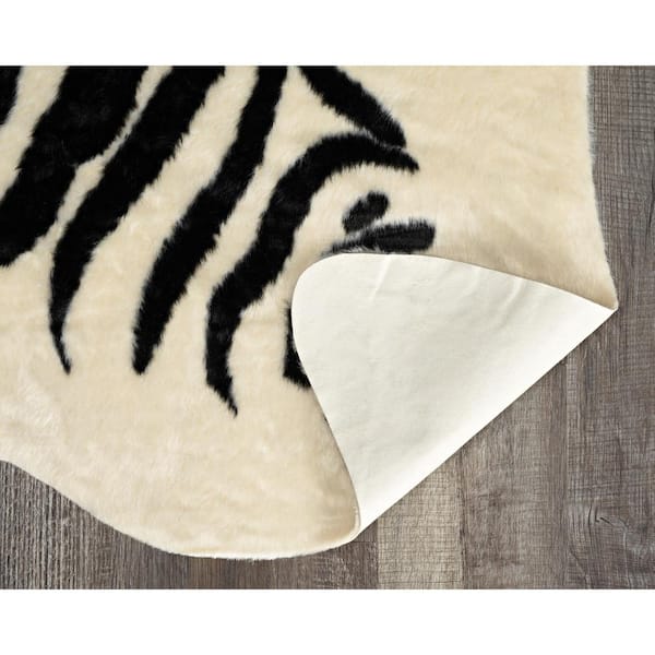 Crocus Faux Cow Hide Zebra Ivory/Black 5 ft. x 7ft. Area Rug