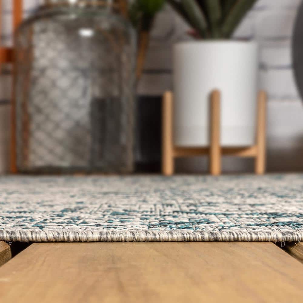 Rozetta Boho Medallion Gray/Teal 2' x 8' Synthetic Runner Rug
