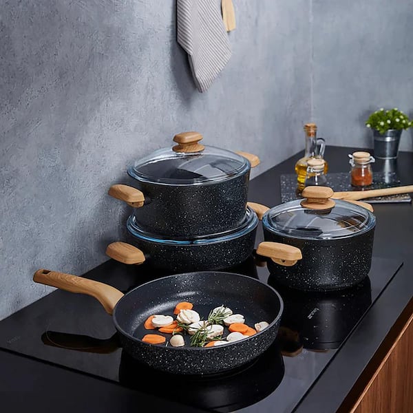 Large Saucepan 4.5L 24cm Large Non-Stick Cooking Pot with Glass Lid Aluminum