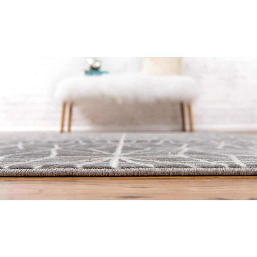 Manhattan Sophisticate Gray Synthetic 9' x 12' Easy-Care Rug