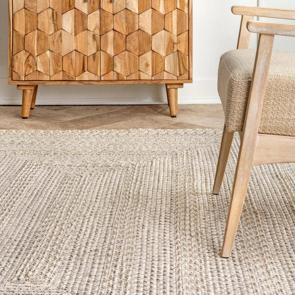 Ivory Braided Synthetic 5' x 8' Easy-Care Indoor/Outdoor Rug