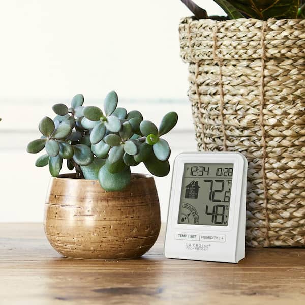 La Crosse Technology Digital Data Logger Indoor Comfort Meter 302