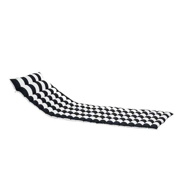 Black and white discount checkered outdoor cushions