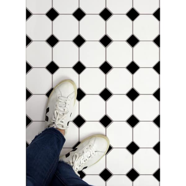 FloorPops White and Black 15.35 in. x 23.62 in. Quatrefoil Stone Non Slip  Bath Mat BATHW-BLKPATTERN - The Home Depot